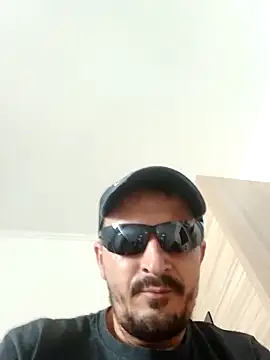 Adrian800009 live sex cam