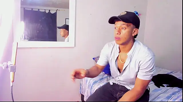Bratt_Pit_20's web cam