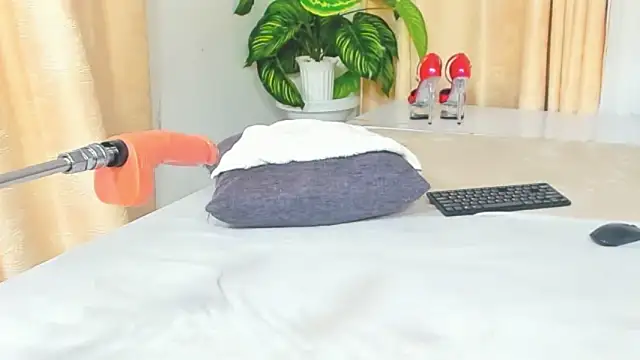 Yummy_squirter live sex cam