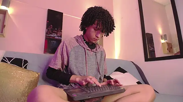 MatthewSweett live sex cam