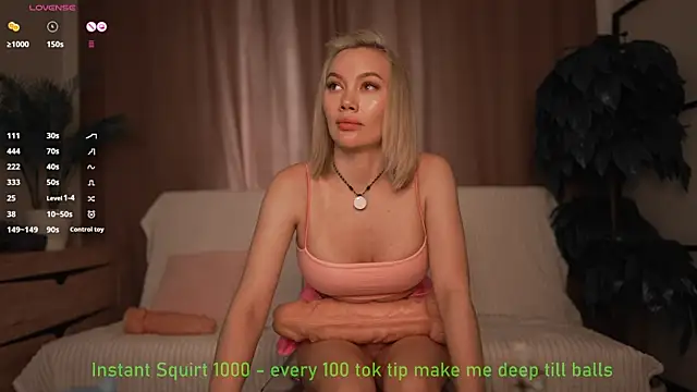 Bestie_Online live sex cam