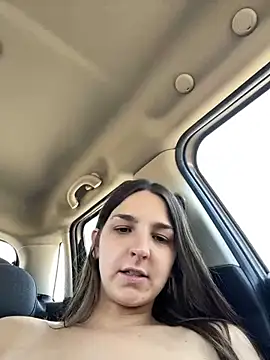 DoriDeluxe66 live sex cam