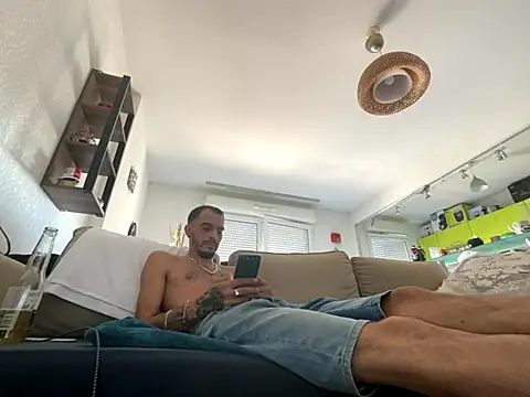 Rebeu313 live sex cam