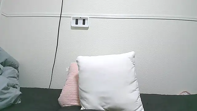 Remi_official live sex cam