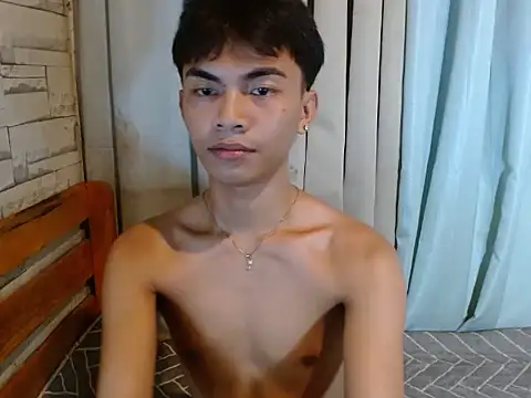 urguy_marco live sex cam