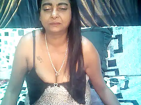 indianmilf694u's cam snapshot