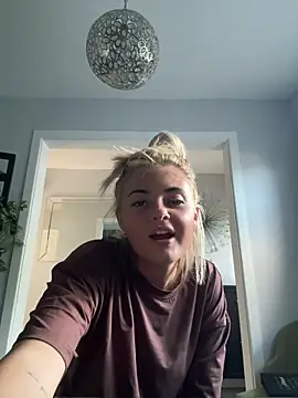 KatieGrace live sex cam