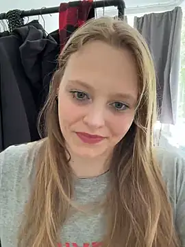 KinkyAmy6's web cam