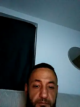 Reeeks69 live sex cam
