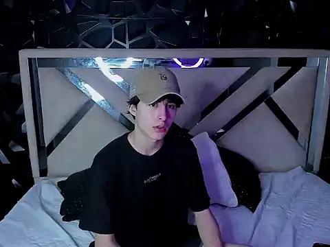 secretofa_guy live sex cam