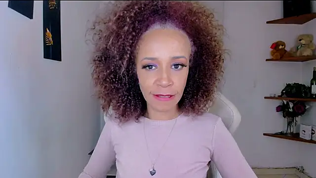 ScarlettMalbec live sex cam