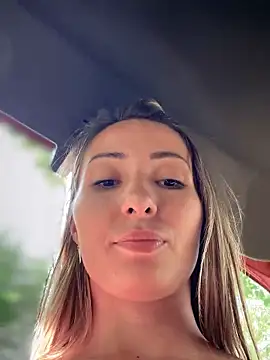 LetsFunKARINA live sex cam
