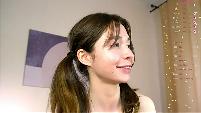 LittleOriana live sex cam