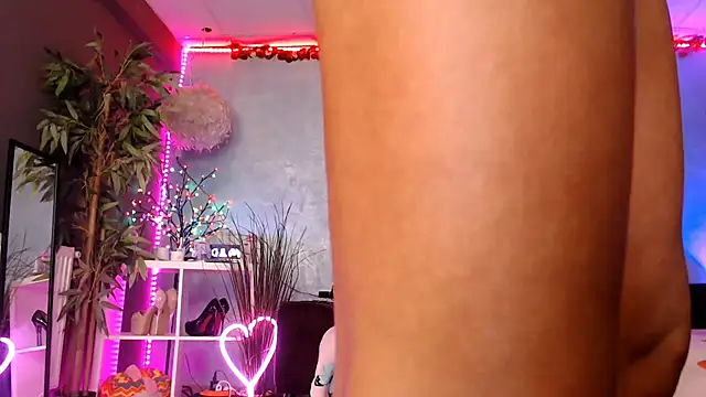 Chanelcharmx live sex cam