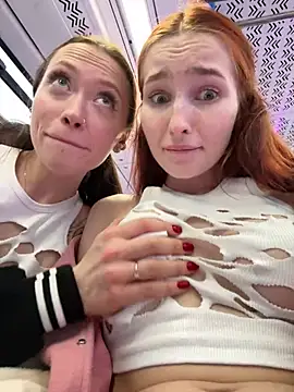 SnappyHappy live sex cam