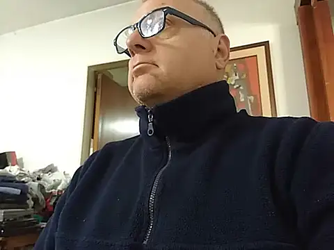 AmateurHotCoupleSix live sex cam