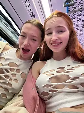 SnappyHappy live sex cam