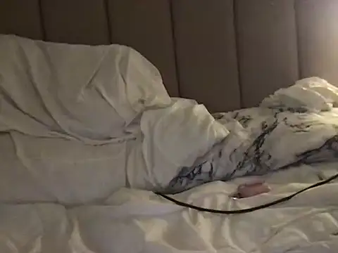 VictoriaWintour live sex cam