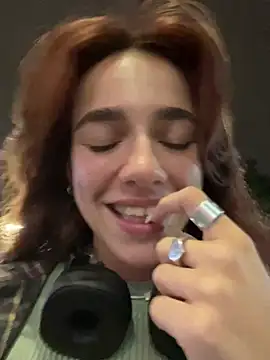 Lily__Belle live sex cam