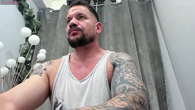 musclemonster31 live sex cam