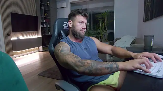 UbbeViking live sex cam