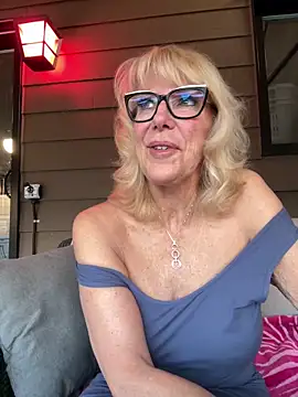 FitCougar live sex cam
