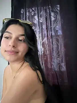 Naughty_arabs live sex cam