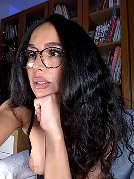 Naughty-Jessie live sex cam