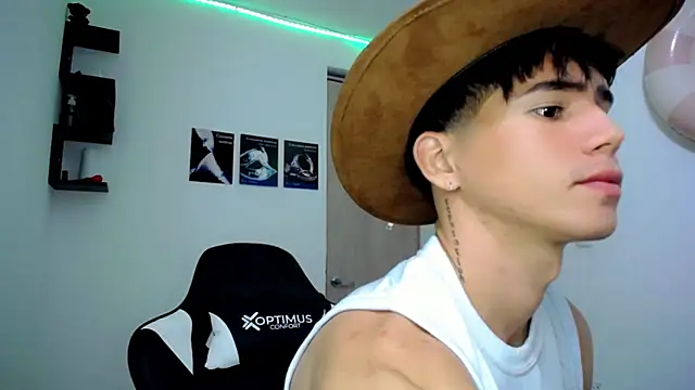 Tayson_Rivers live sex cam