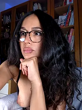 Naughty-Jessie live sex cam