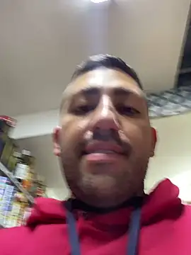 JuanZapata33 live sex cam