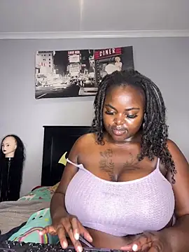 Honeycoco0211 live sex cam