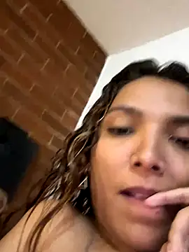 FunLatinGirls_couple live sex cam