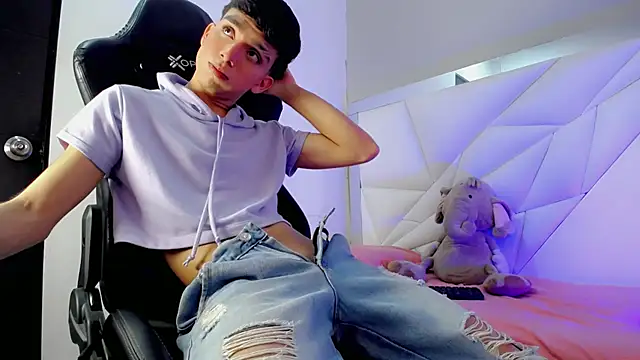 Liam_plays live sex cam