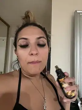 Chicagobabe live sex cam