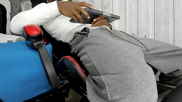 LooganX live sex cam