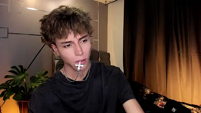 Christopher_77 live sex cam