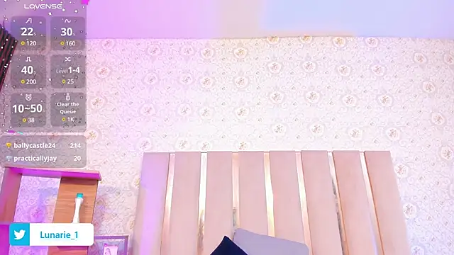 lunarie_tay1 live sex cam