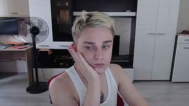 angryzan live sex cam