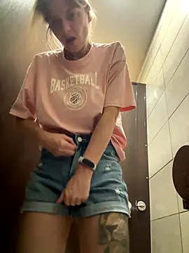 ValenciaShock live sex cam