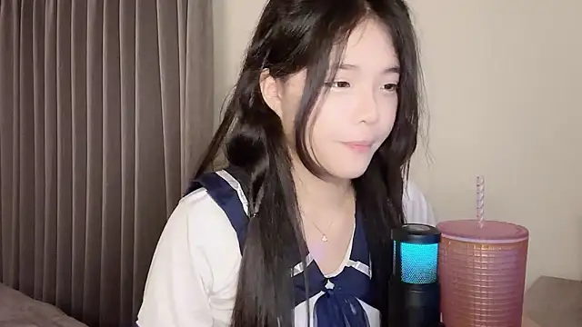Qaz42799 live sex cam