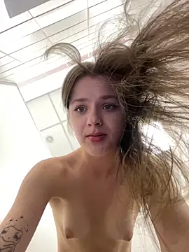 KittyQueeny live sex cam