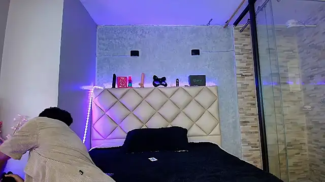 Noa_N_Carolain live sex cam
