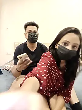 HOTTPOOJAA live sex cam
