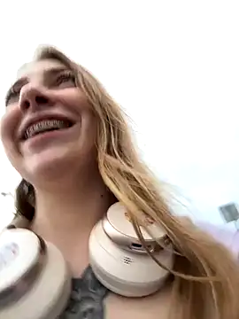 Sunny___Bunny live sex cam