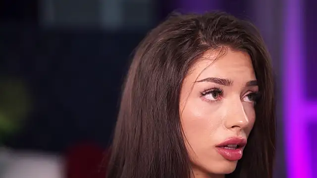 LalaRoze live sex cam