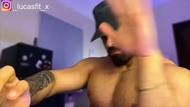 Lucasfit24 live sex cam