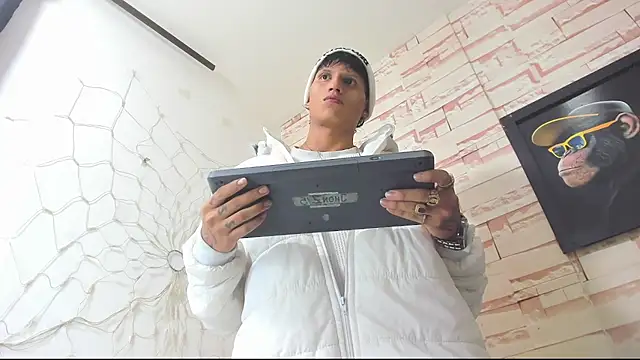 Daniel_luker1's web cam