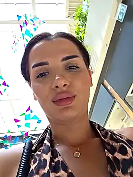 NaughtyChloe live sex cam