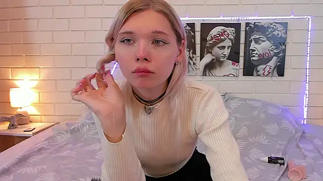 Blondy_Fina live sex cam